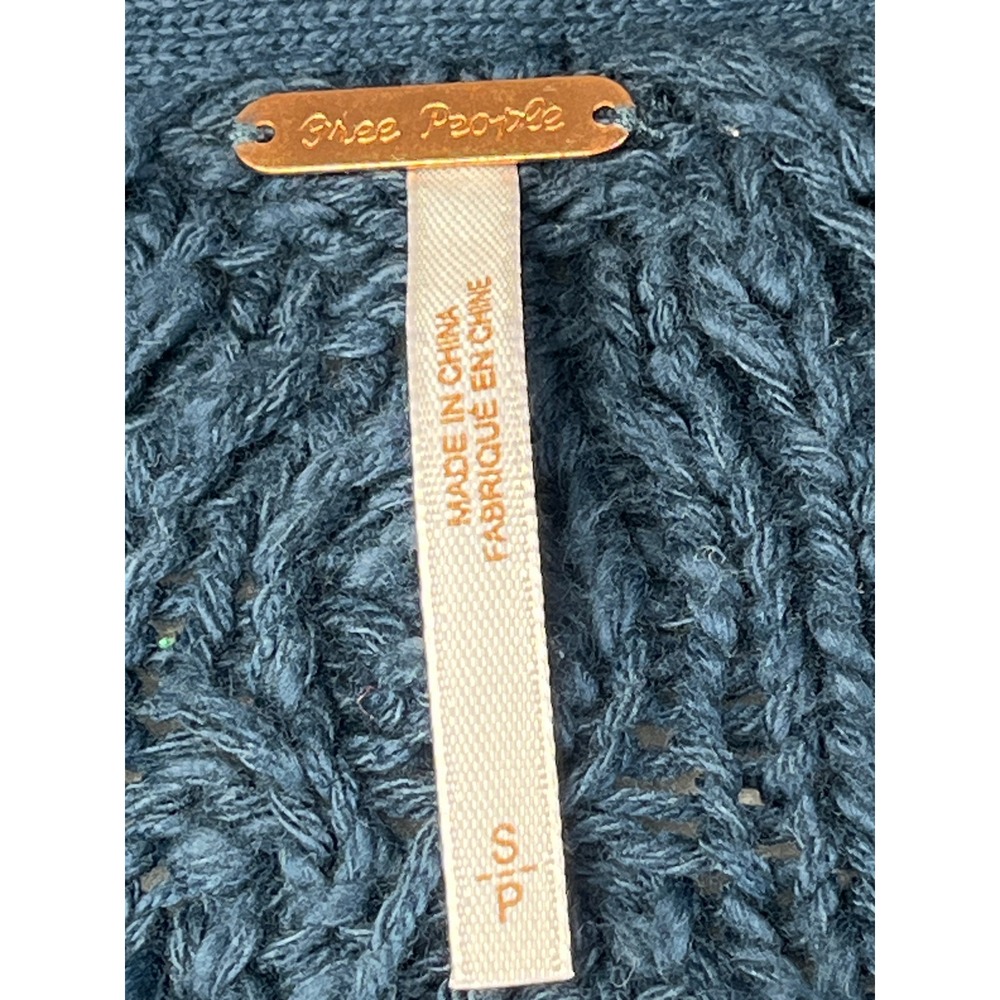 Free People‎ Obsidian Chunky Oversized Cable Knit Button Front Cardigan Size Sm - Picture 8 of 8